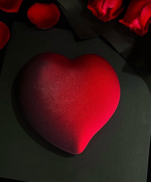 Bánh Entremet Dark Velvet Heart