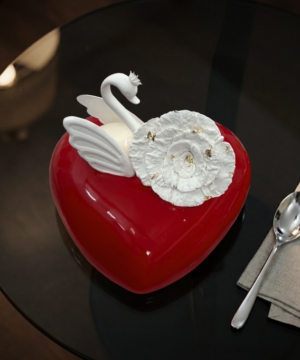 Bánh Entremet Swan & Rose