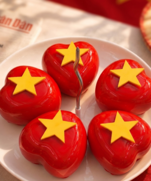 Set 5 Bánh Entremet Cờ Đỏ Sao Vàng - Ảnh 3