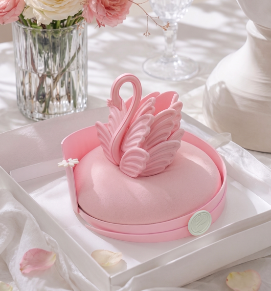 Bánh Entremet Ivory Grace Pink