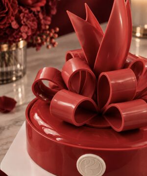 Bánh Entremet Choco Charm Red Glaze - Ảnh 2